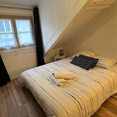 Residence 3 Studios De Charme Dans Centre Proche Cathedrale, Parking Possible A Prox Orleans Luaran gambar