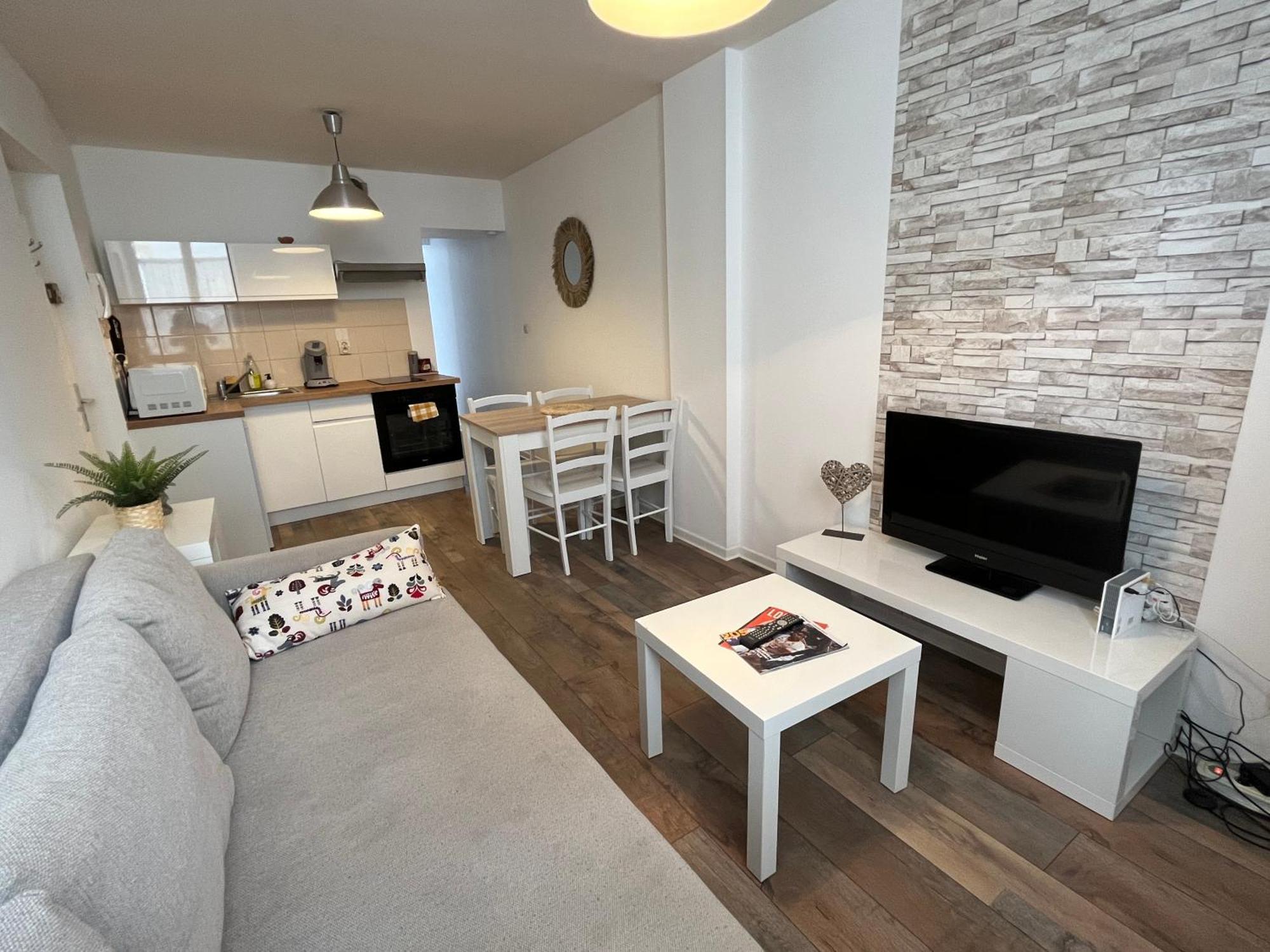 Residence 3 Studios De Charme Dans Centre Proche Cathedrale, Parking Possible A Prox Orleans Luaran gambar